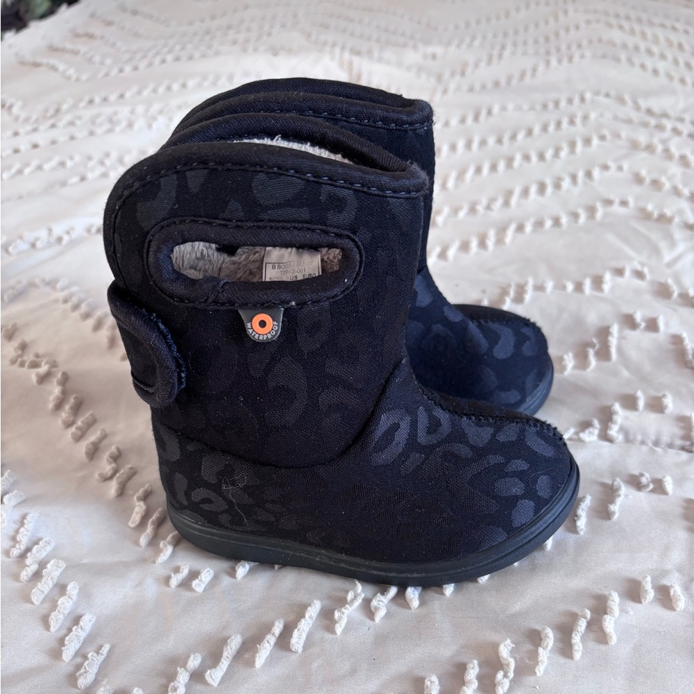 Bogs Kids Black Animal Pattern Boots